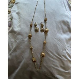 Used necklace & matching earrings, costume jewelry